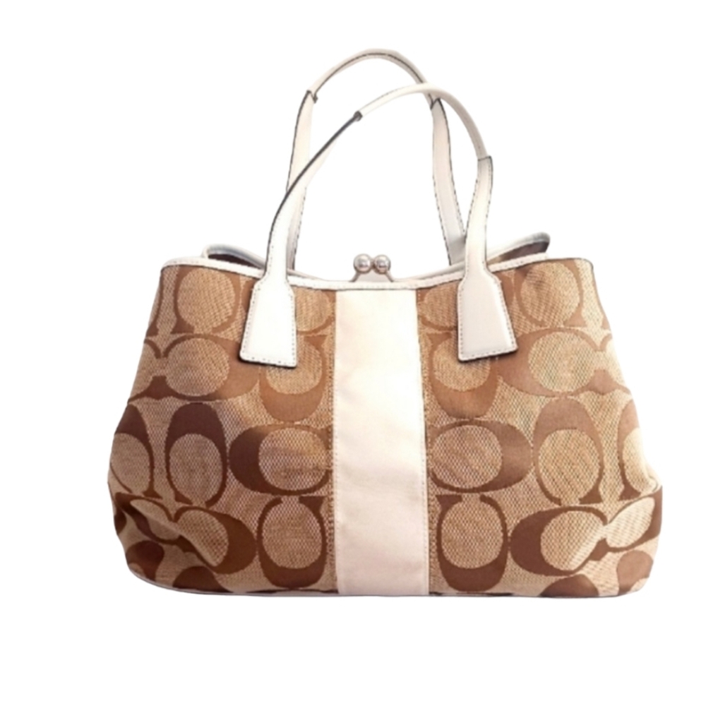 COACH SIGNATURE KISS LOCK F13533